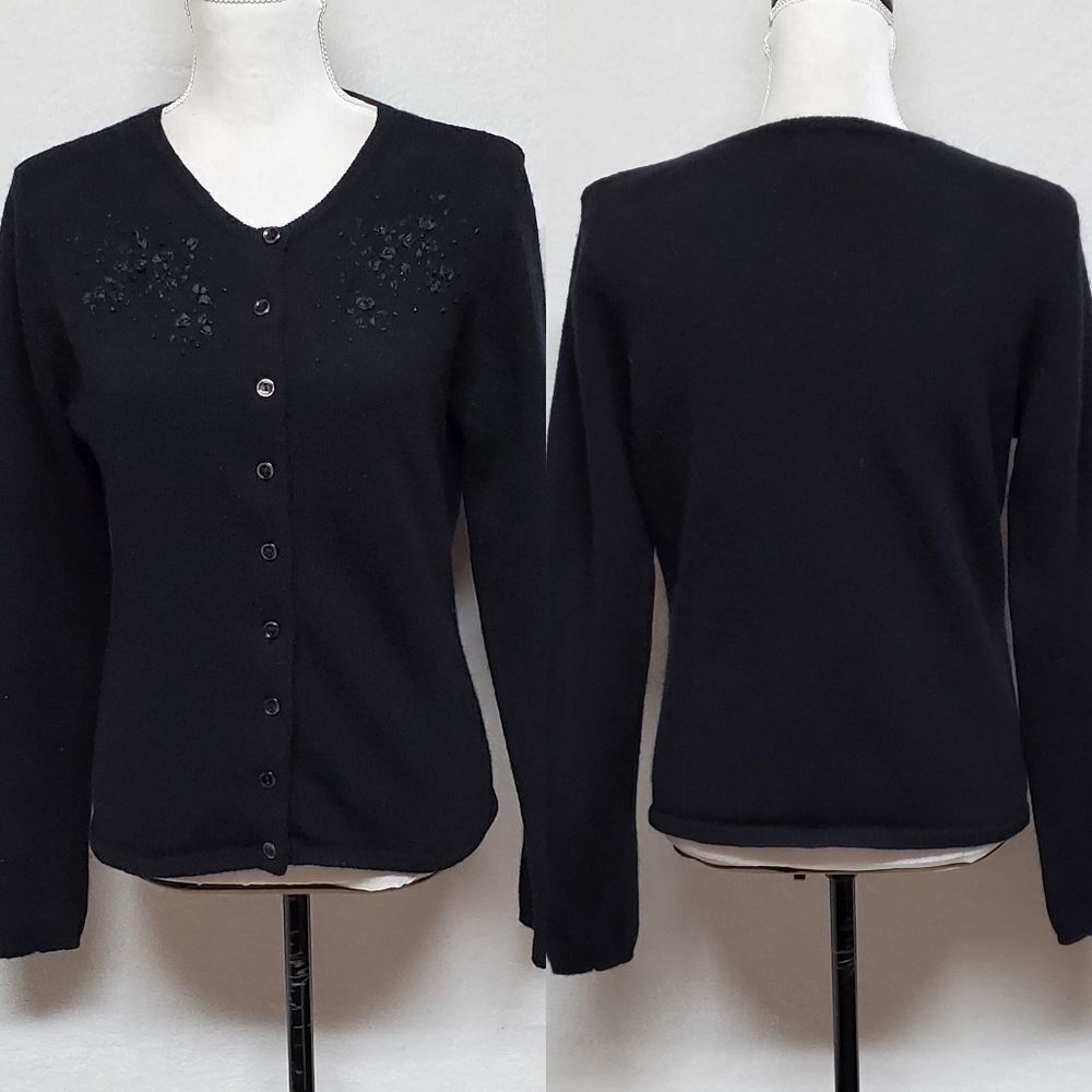 VINTAGE 1990s GAP Black Wool Blend Rose Bead Embellished Button Up Cardigan
